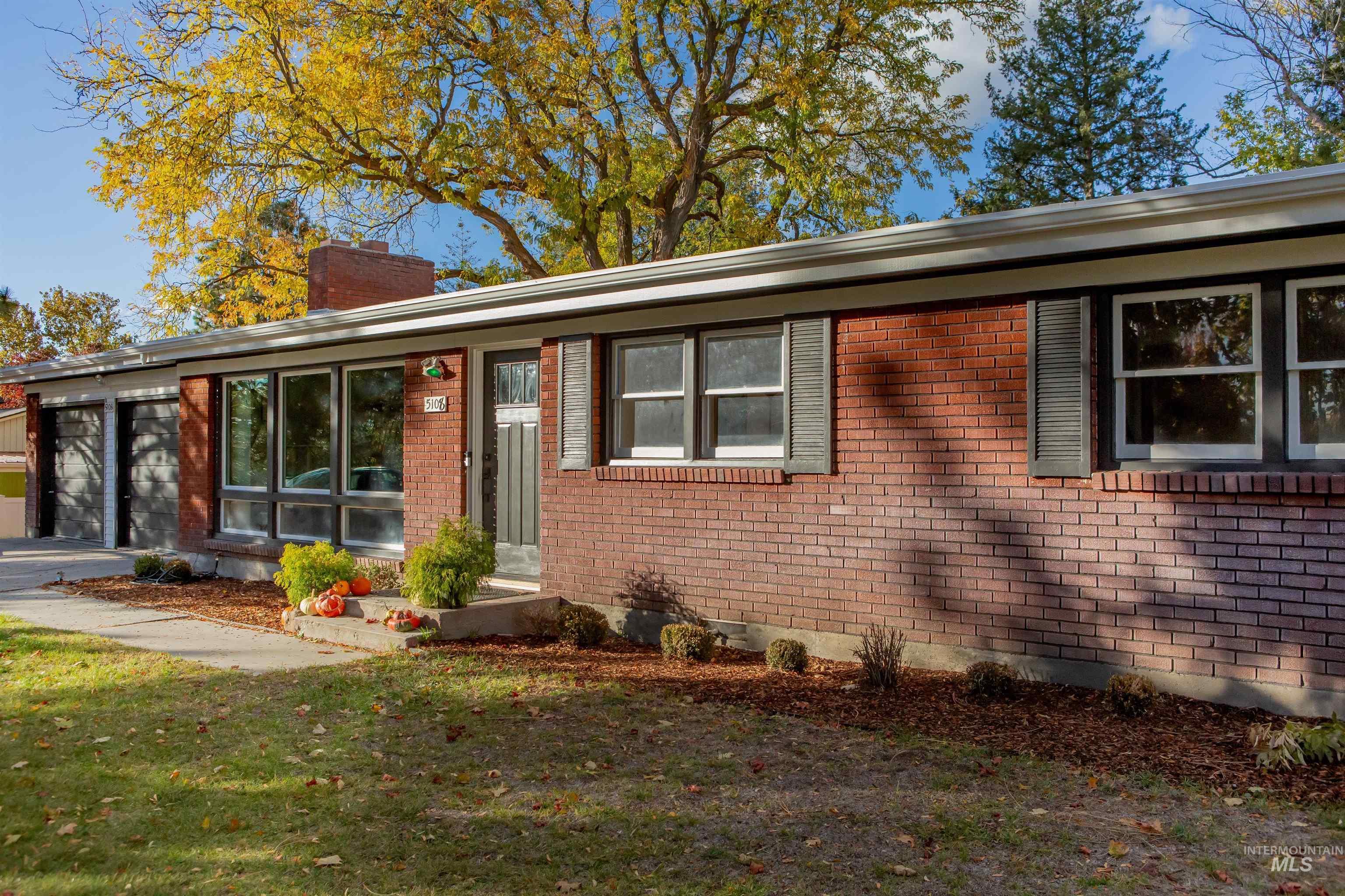 5108 West Hill Road Boise, ID 83703 - Photo 7 of 49