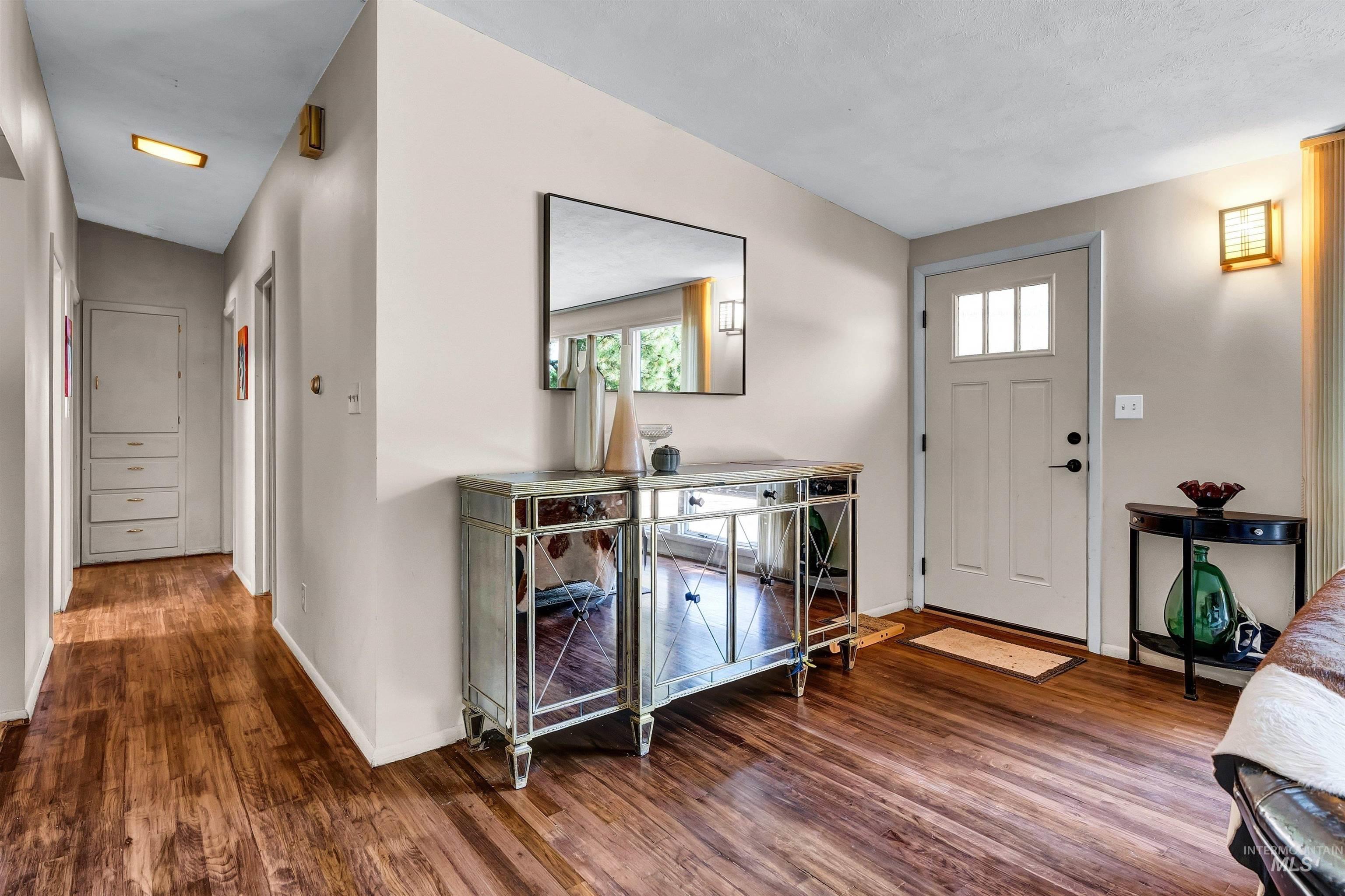 5108 West Hill Road Boise, ID 83703 - Photo 9 of 49