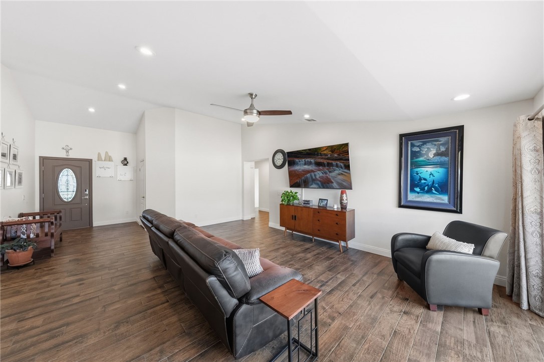 31202 Amsterdam Road Winchester, CA 92596 - Photo 12 of 52