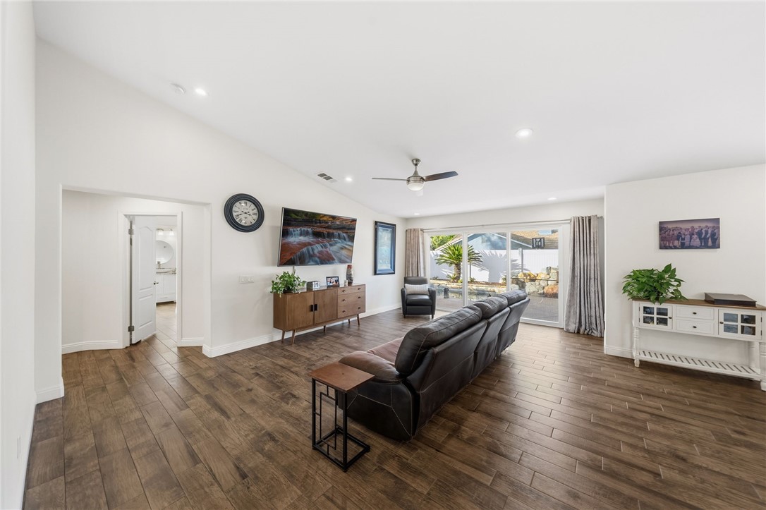 31202 Amsterdam Road Winchester, CA 92596 - Photo 9 of 52