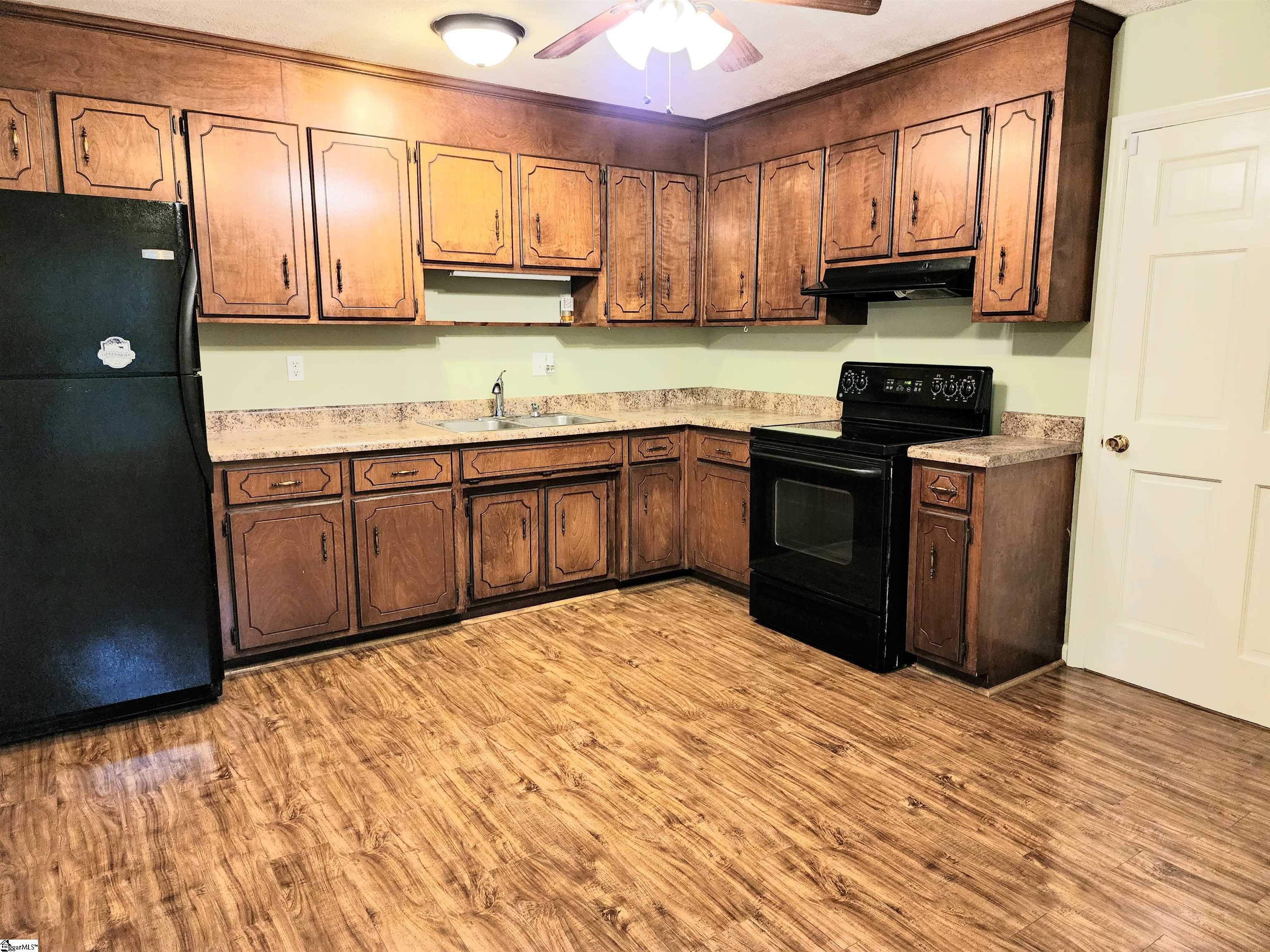 536 Breezedale Road Easley, SC 29640 - Photo 5 of 26