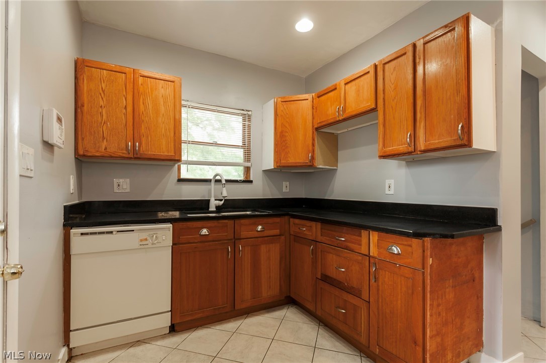 3419 Spangler Road Cleveland Heights, OH 44112 - Photo 11 of 35
