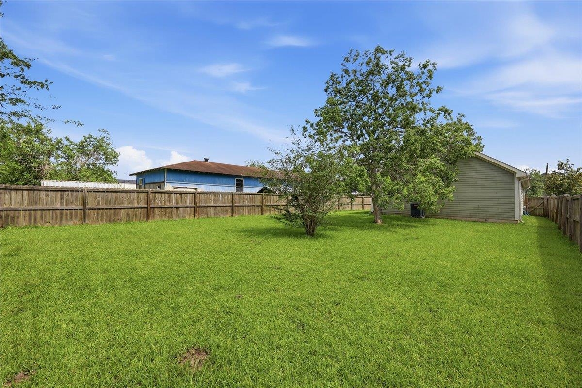 228 West Elm Street Winnie, TX 77665 - Photo 18 of 24