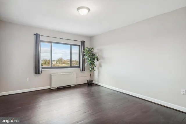 $2,400 | 1300 South Arlington Ridge Road, Unit 705, Arlington, VA 22202