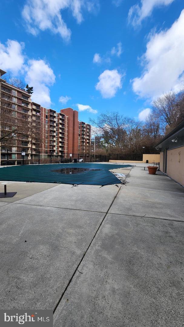 1300 South Arlington Ridge Road, Unit 705 Arlington, VA 22202 - Photo 24 of 25 a view of a terrace