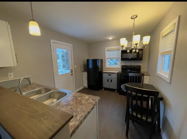 $1,200 | 1182 Linwood Avenue, Valparaiso, IN 46383