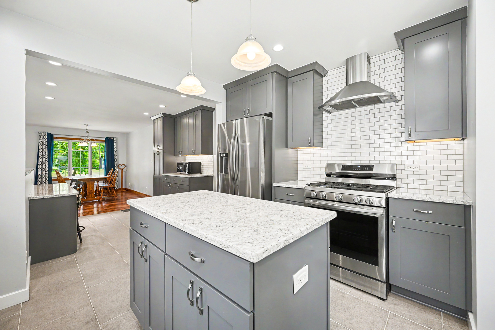 411 Carlisle Road Batavia, IL 60510 - Photo 14 of 28