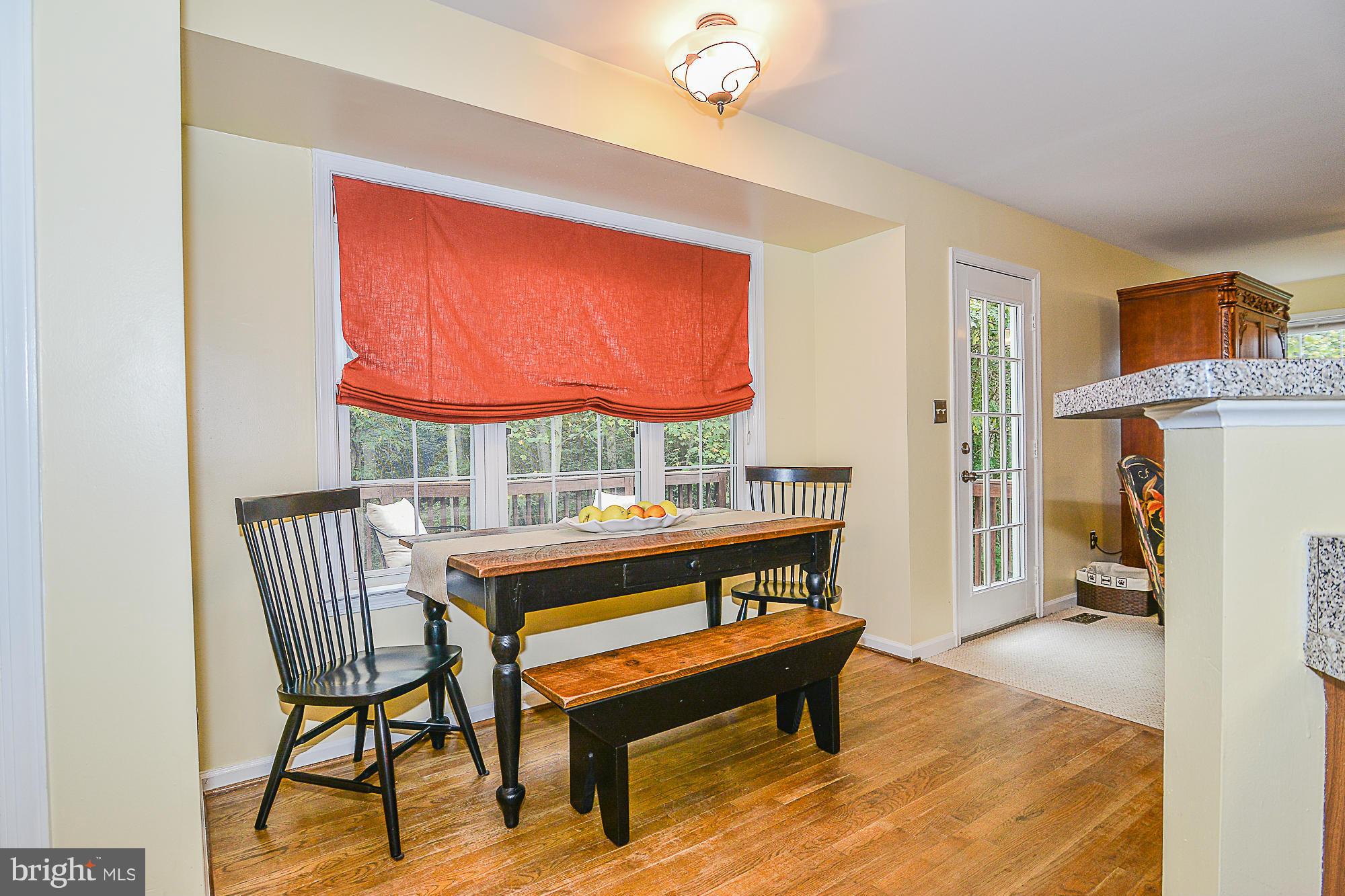 34 Ridge Pointe Lane Fredericksburg, VA 22405 - Photo 13 of 28 Kitchen breakfast area