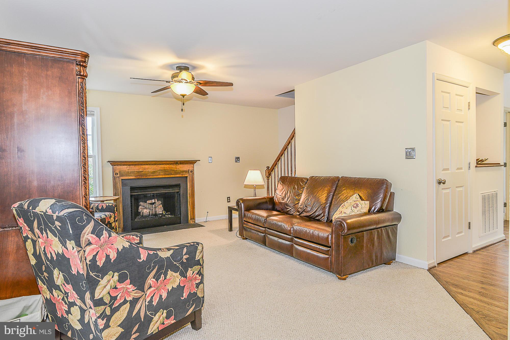 34 Ridge Pointe Lane Fredericksburg, VA 22405 - Photo 15 of 28 Living Room