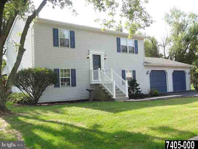 2450 Heather Road York, PA 17408 - Photo 1 of 31 Gallery Image 1