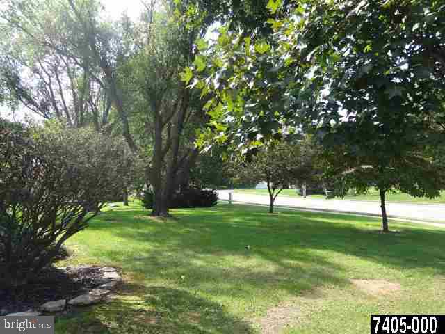 2450 Heather Road York, PA 17408 - Photo 4 of 31 Gallery Image 4