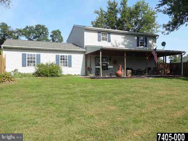 2450 Heather Road York, PA 17408 - Photo 7 of 31 Gallery Image 7