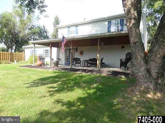 2450 Heather Road York, PA 17408 - Photo 8 of 31 Gallery Image 8