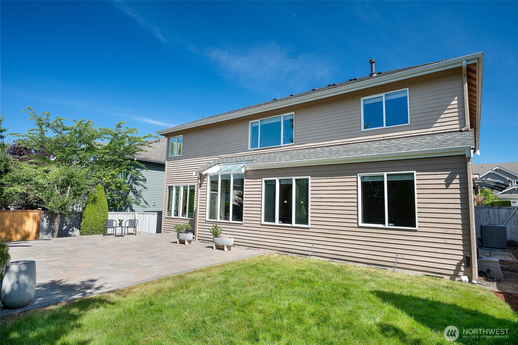3932 221st Place Southeast Bothell, WA 98021 - Photo 34 of 36 a house view with a garden space