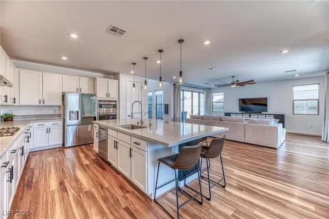 $835,000 | 10291 Timberline Valley Avenue, Las Vegas, NV 89166