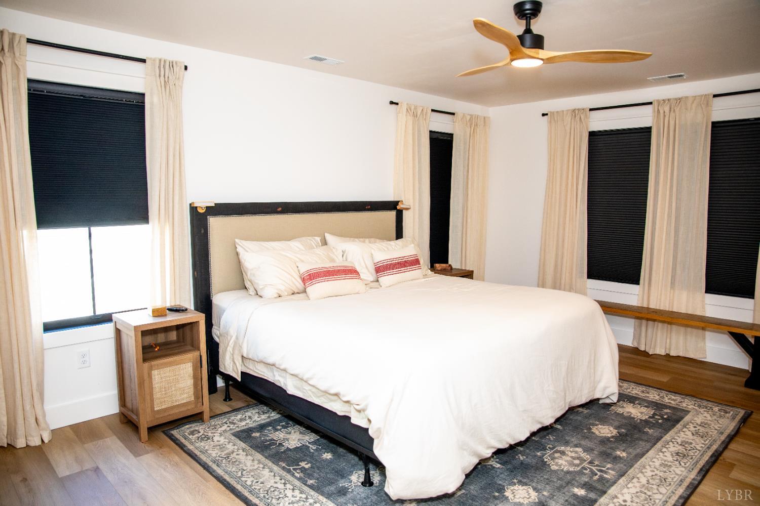 807 Grove Street Bedford, VA 24523 - Photo 17 of 74