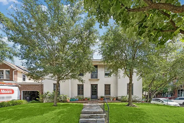 $949,000 | 1657 Bonnie Brae Street, Houston, TX 77006