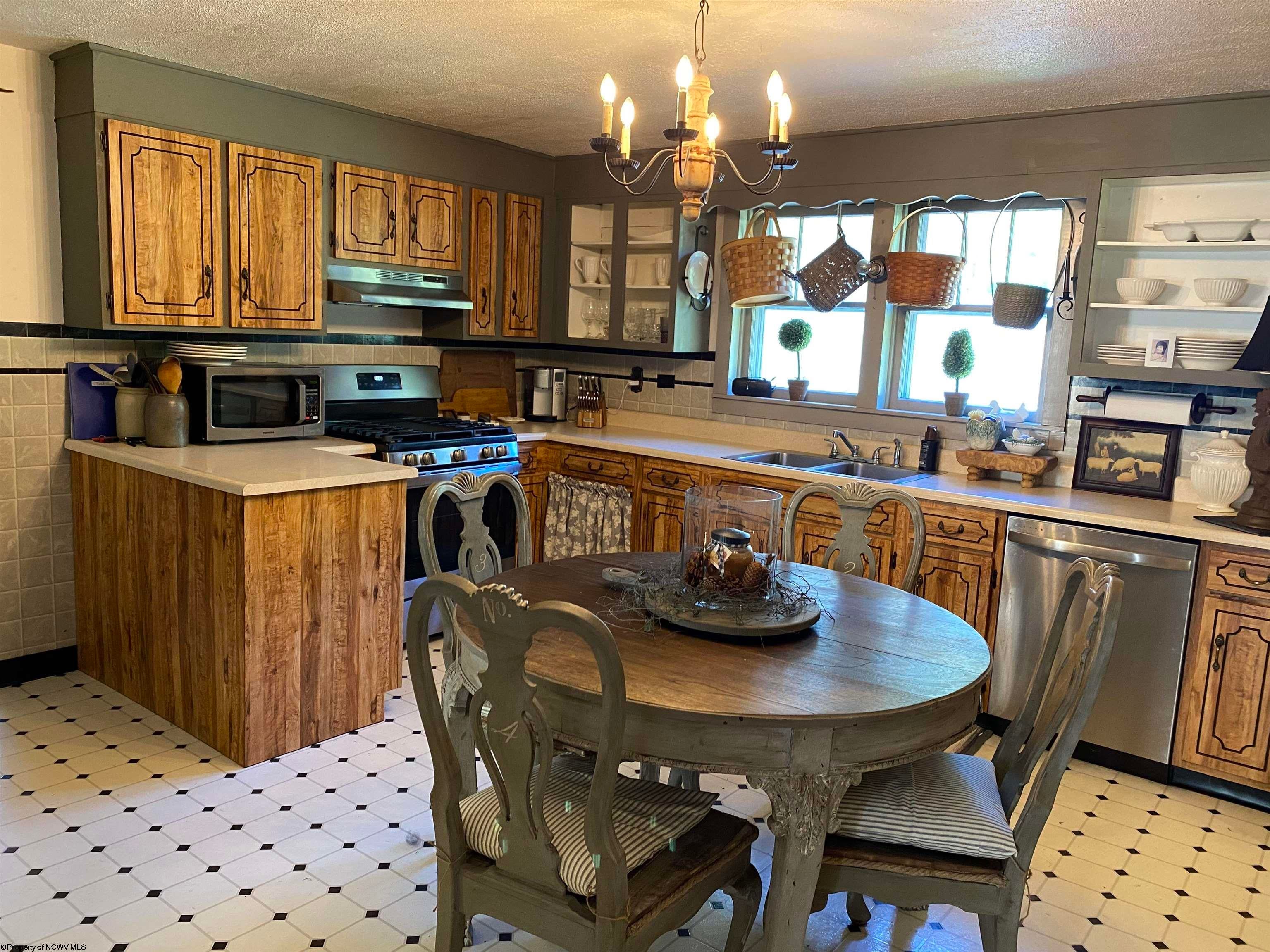 919 Main Street Hendricks, WV 26271 - Photo 10 of 44 Gallery Image 10