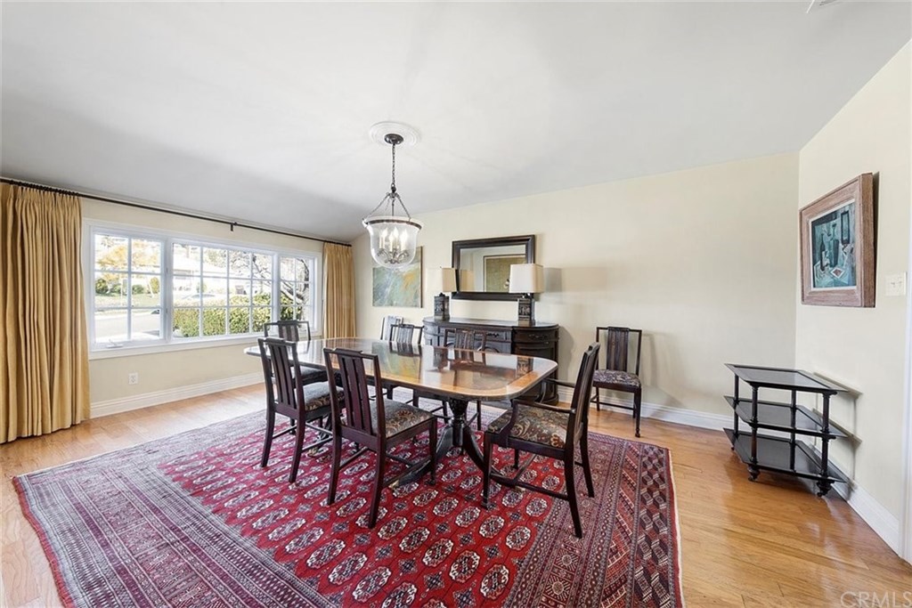 936 Birmingham Road Burbank, CA 91504 - Photo 15 of 33