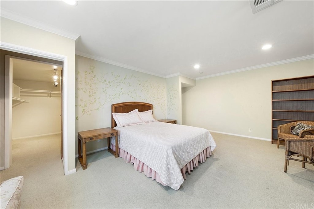 936 Birmingham Road Burbank, CA 91504 - Photo 23 of 33