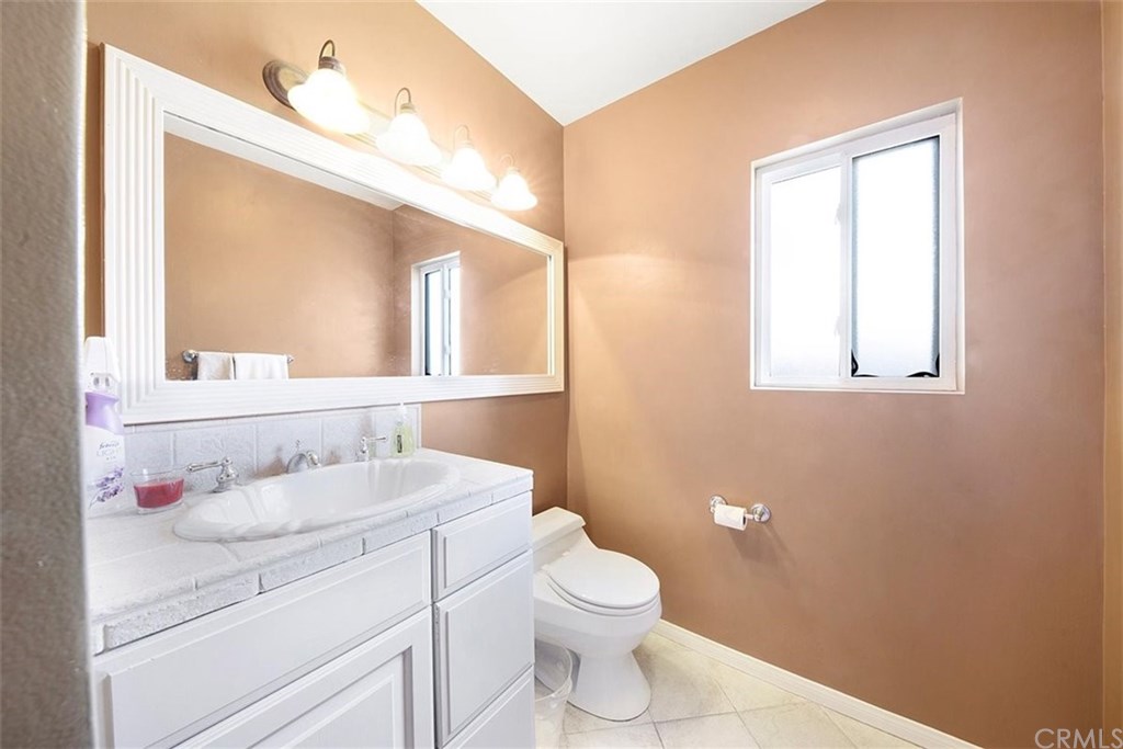 936 Birmingham Road Burbank, CA 91504 - Photo 24 of 33