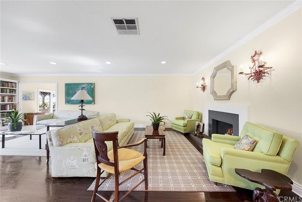 936 Birmingham Road Burbank, CA 91504 - Photo 5 of 33