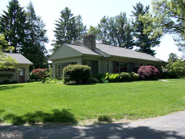 231 Landis Valley Road Lititz, PA 17543 - Photo 4 of 36