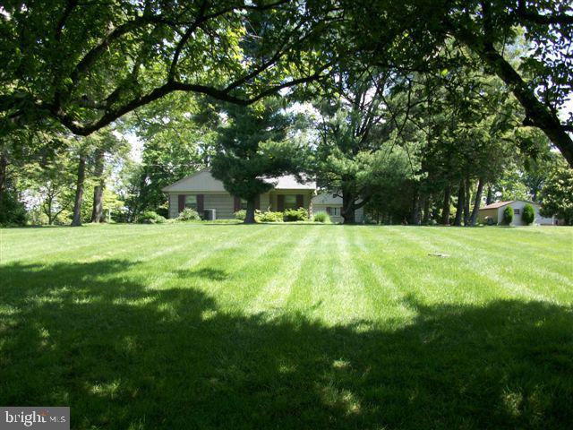 231 Landis Valley Road Lititz, PA 17543 - Photo 10 of 36