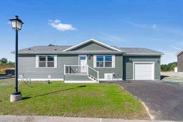 $315,000 | 20 Colony Lane, Kittery, ME 03904