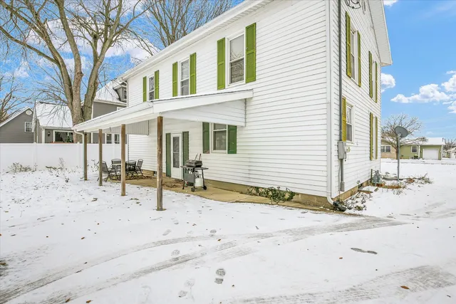 $185,000 | 110 East Barker Street, Tuscola, IL 61953