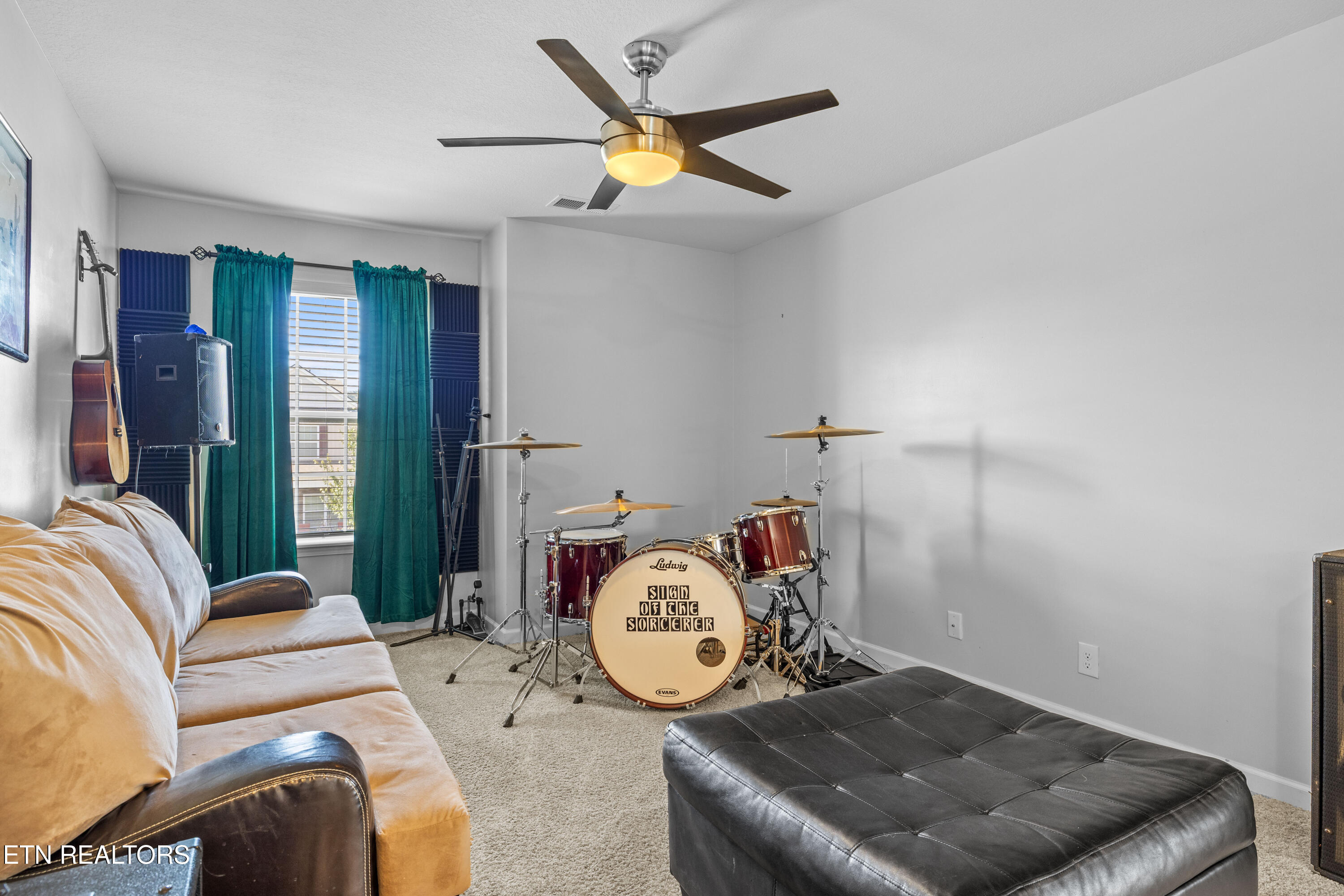 6150 Pembridge Road Knoxville, TN 37912 - Photo 18 of 34 6150PembridgeRd-22