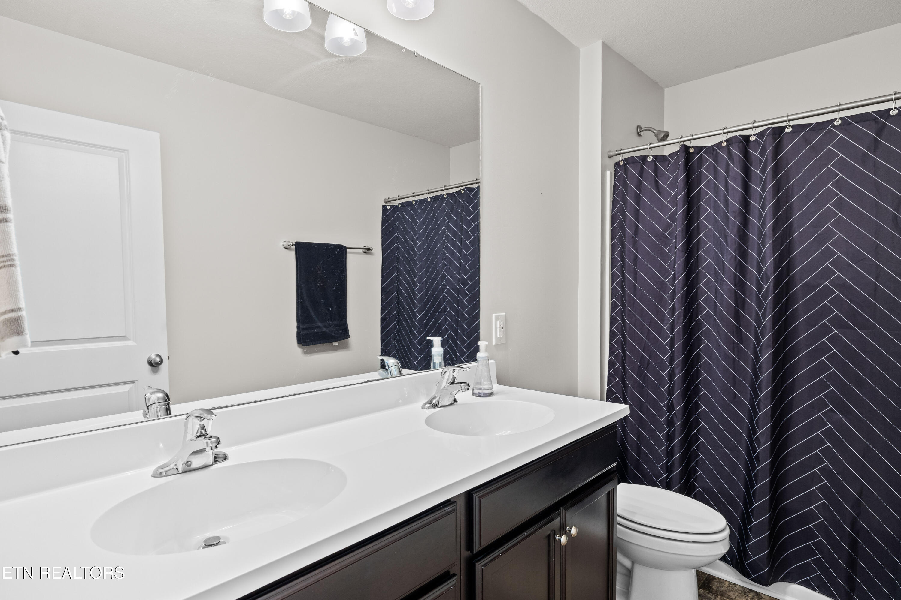 6150 Pembridge Road Knoxville, TN 37912 - Photo 25 of 34 6150PembridgeRd-27