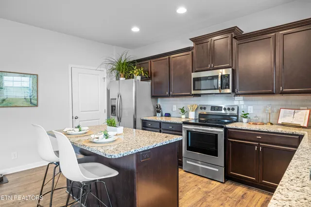 $464,000 | 6150 Pembridge Road, Knoxville, TN 37912