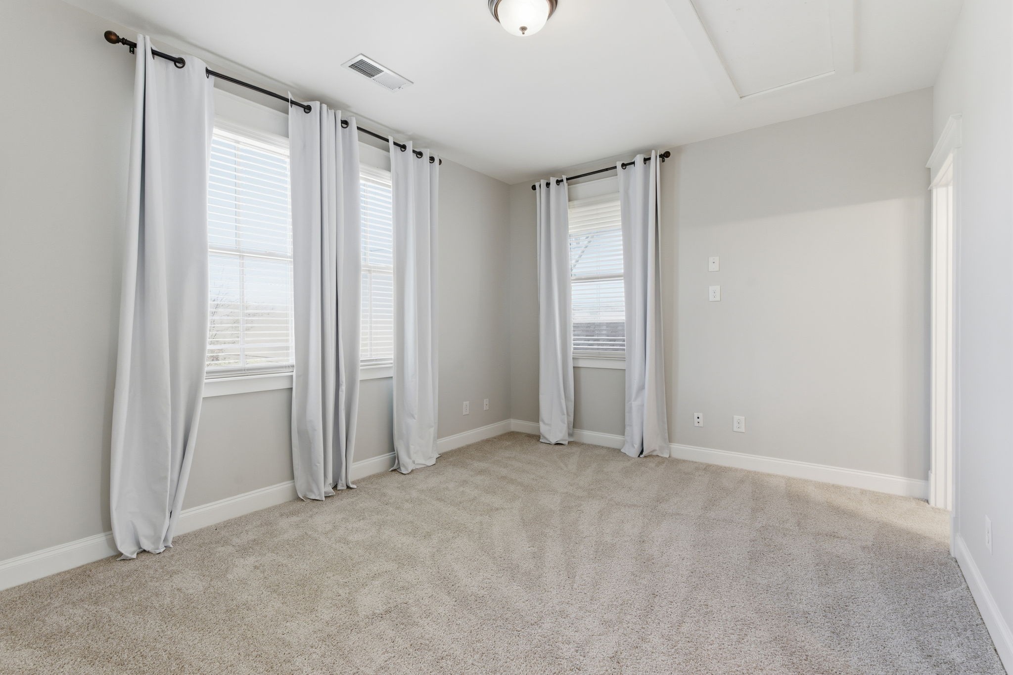 1073 Rochelle Avenue Thompson's Station, TN 37179 - Photo 15 of 37