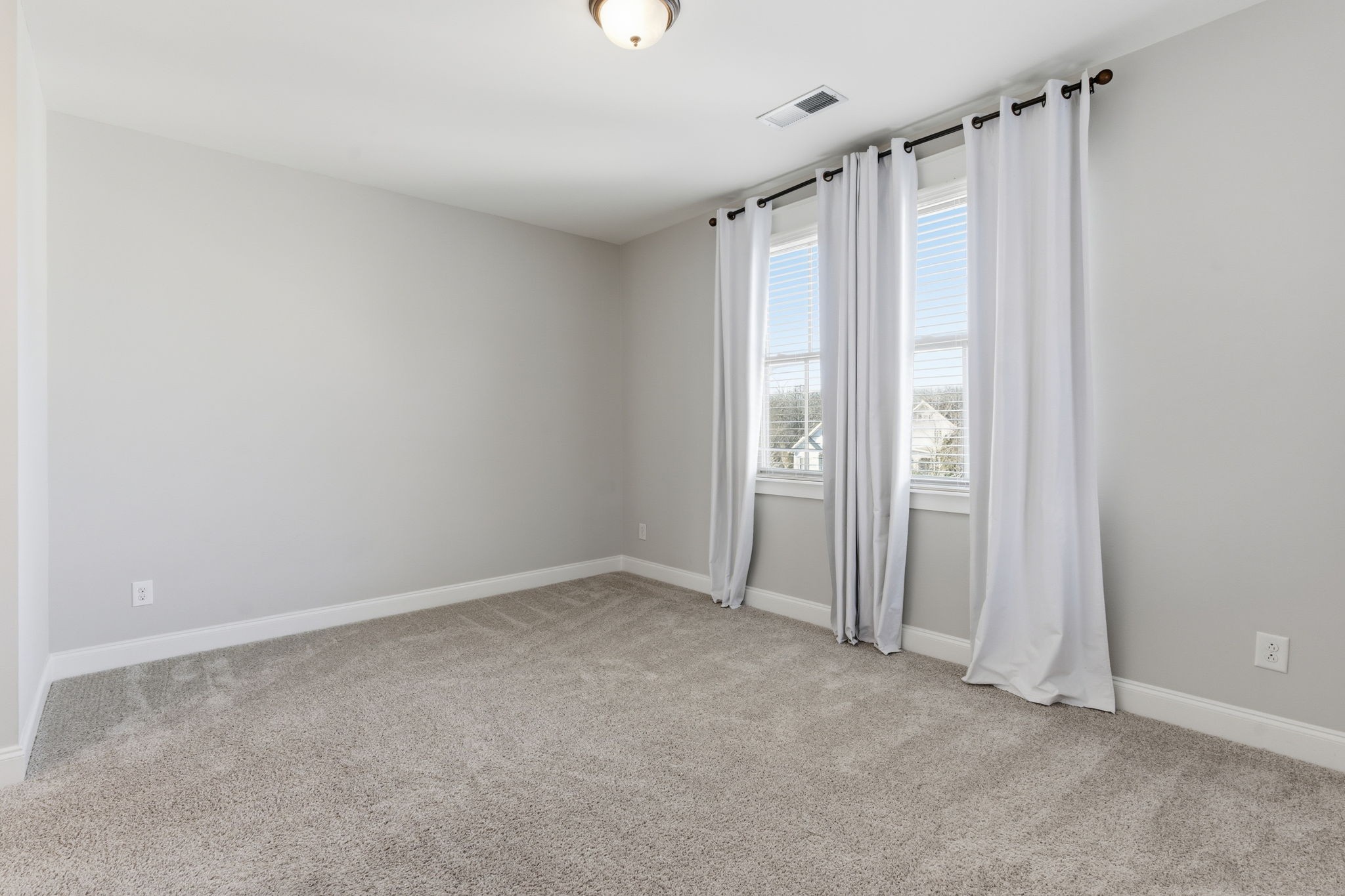 1073 Rochelle Avenue Thompson's Station, TN 37179 - Photo 16 of 37