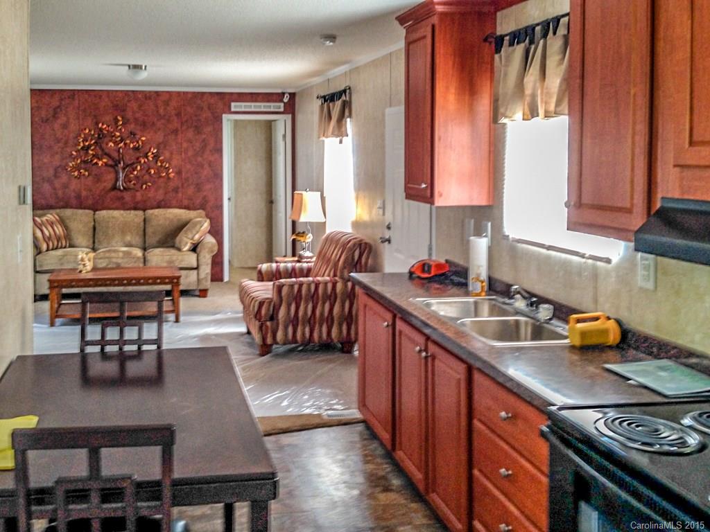1318 Sycamore Road Mount Croghan, SC 29727 - Photo 5 of 24