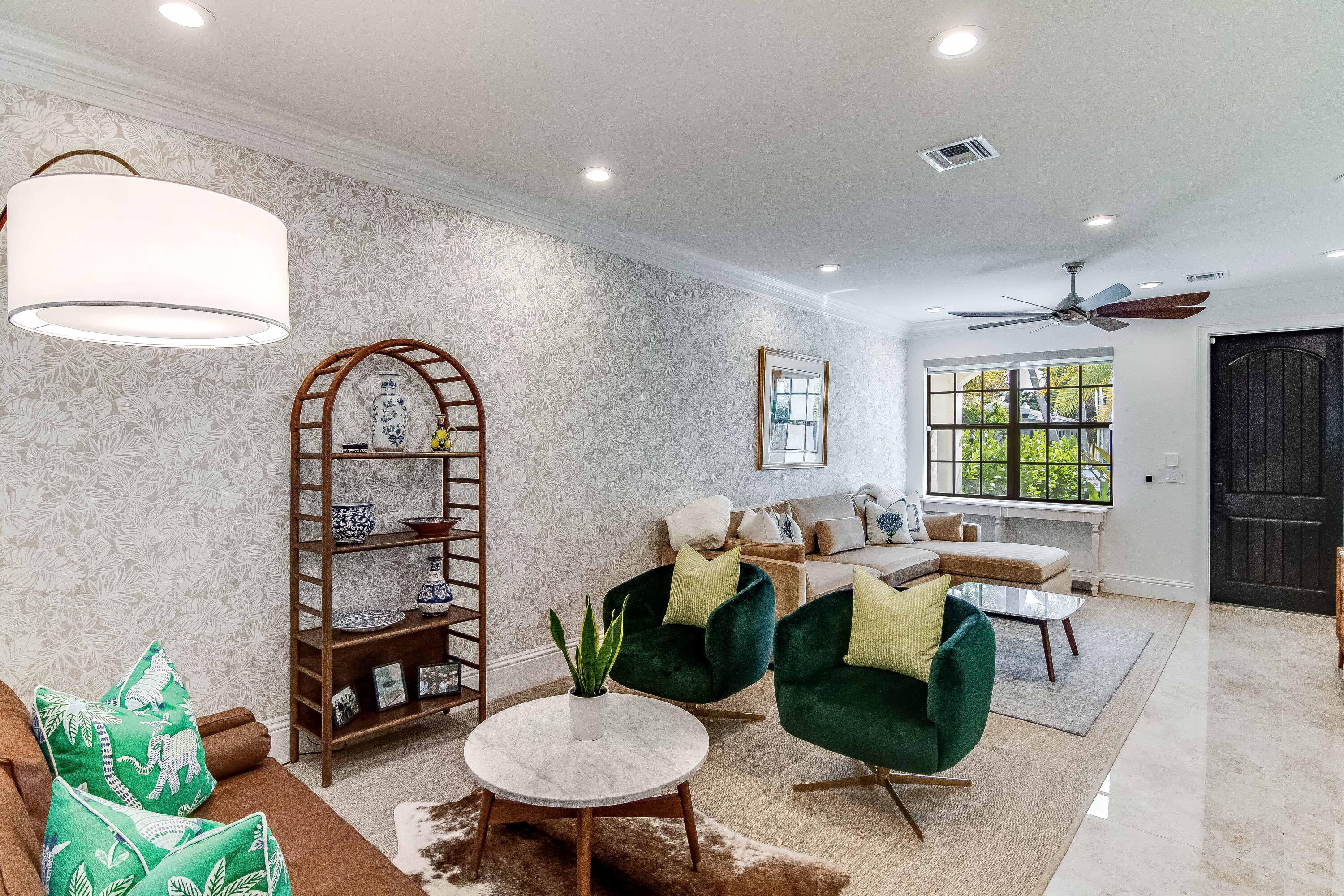 227 Malverne Road West Palm Beach, FL 33405 - Photo 2 of 27 IMG_5324