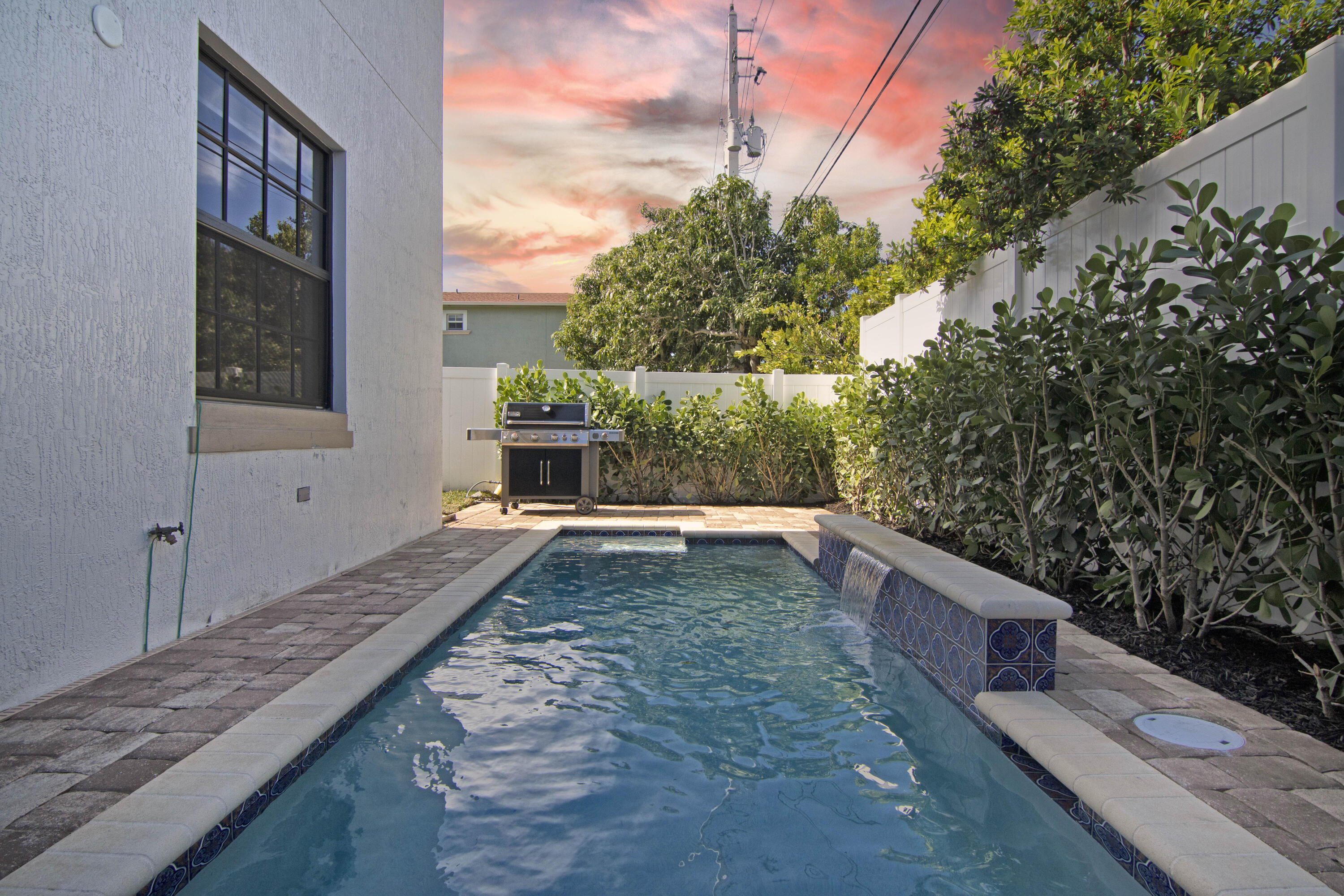 227 Malverne Road West Palm Beach, FL 33405 - Photo 10 of 27 IMG_5199