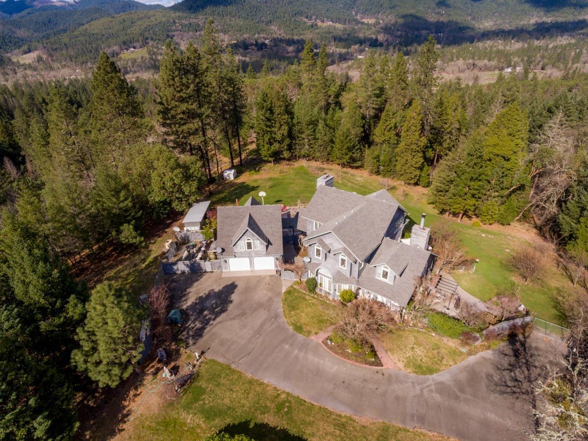 5451 Hugo Road Grants Pass, OR 97526 - Photo 32 of 34 Additional Photo
