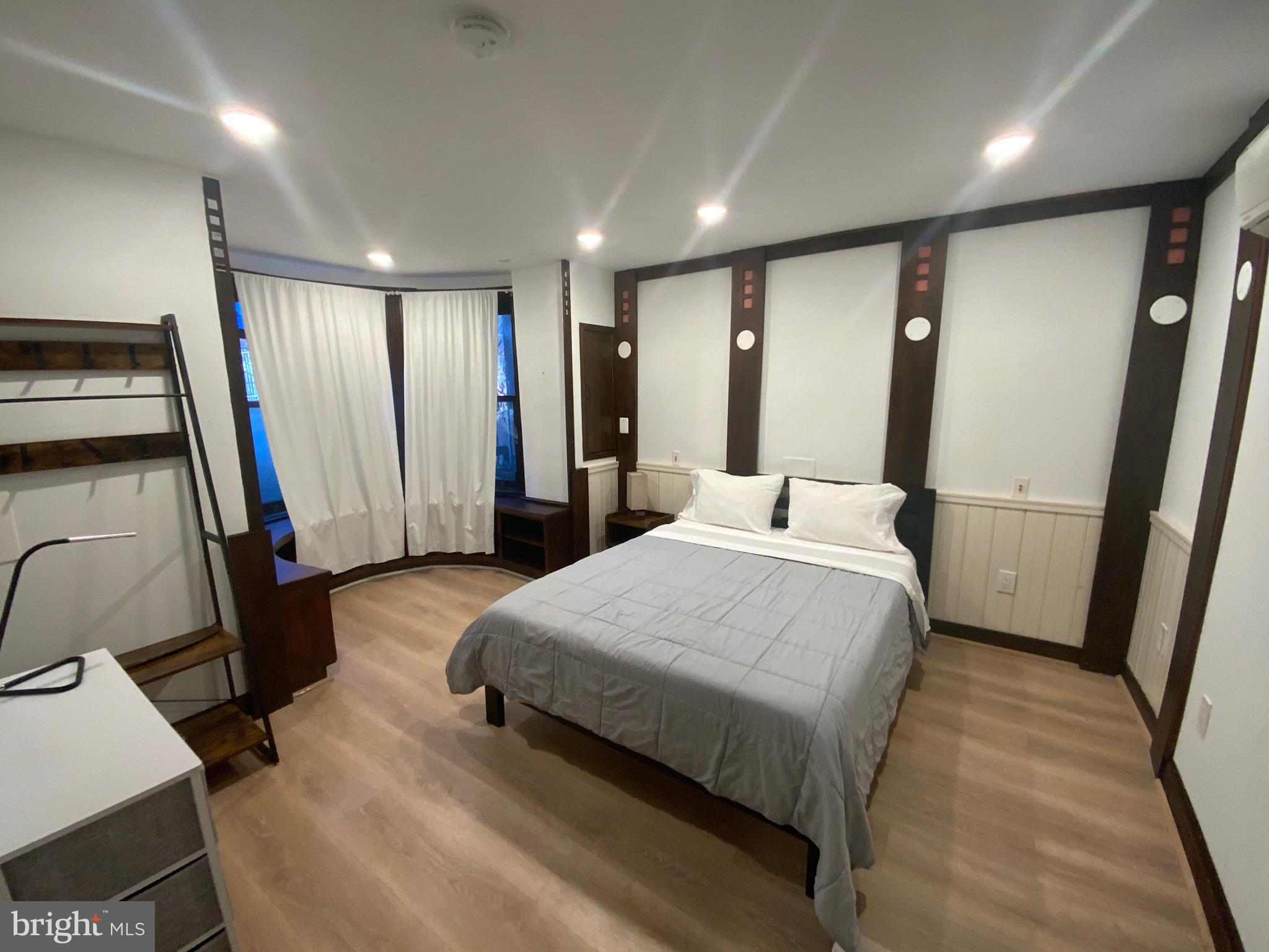 1837 16th Street Northwest, Unit B Washington, DC 20009 - Photo 3 of 10