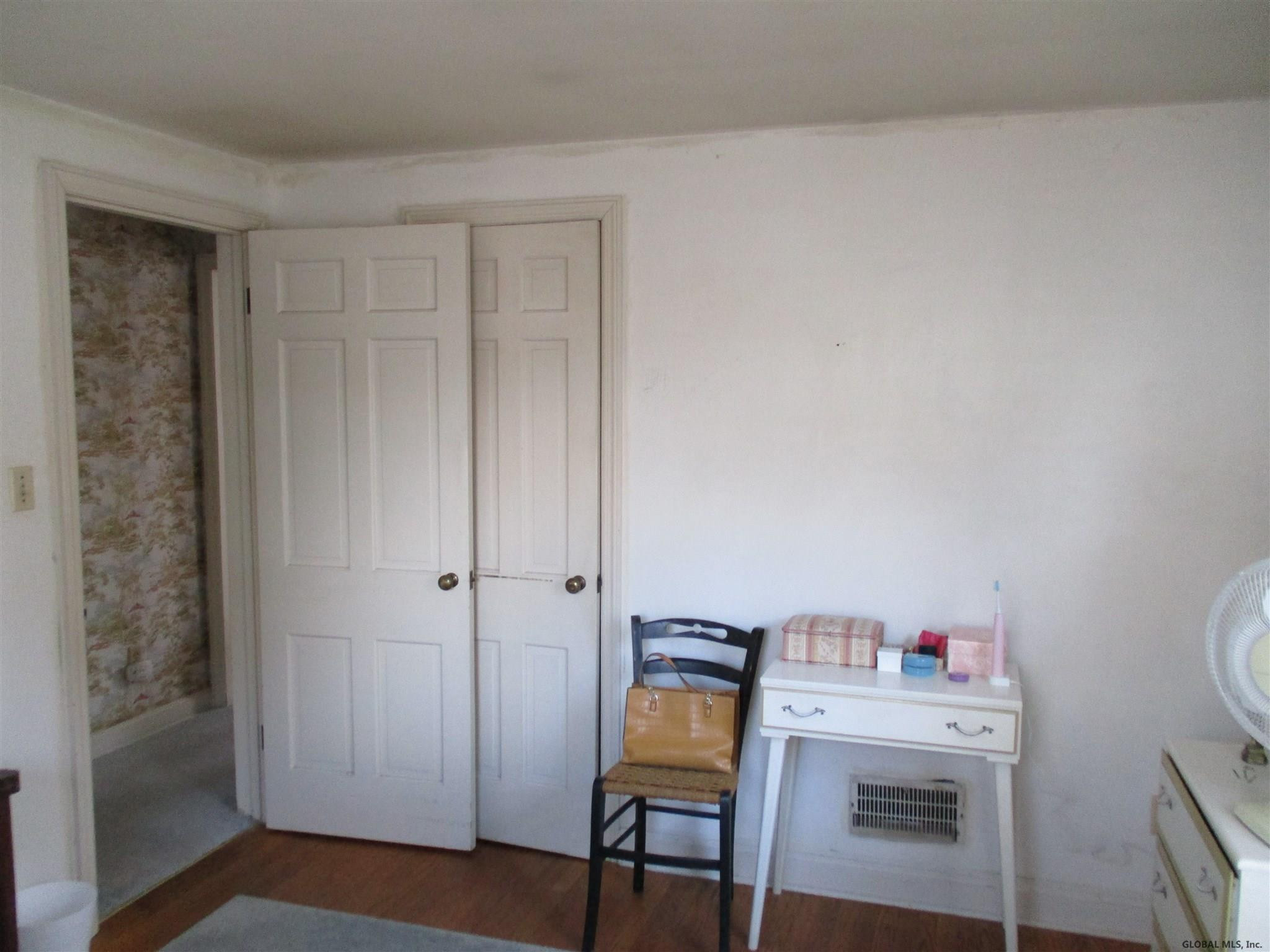 20 Clarendon Road Albany, NY 12203 - Photo 20 of 37 Photo 23