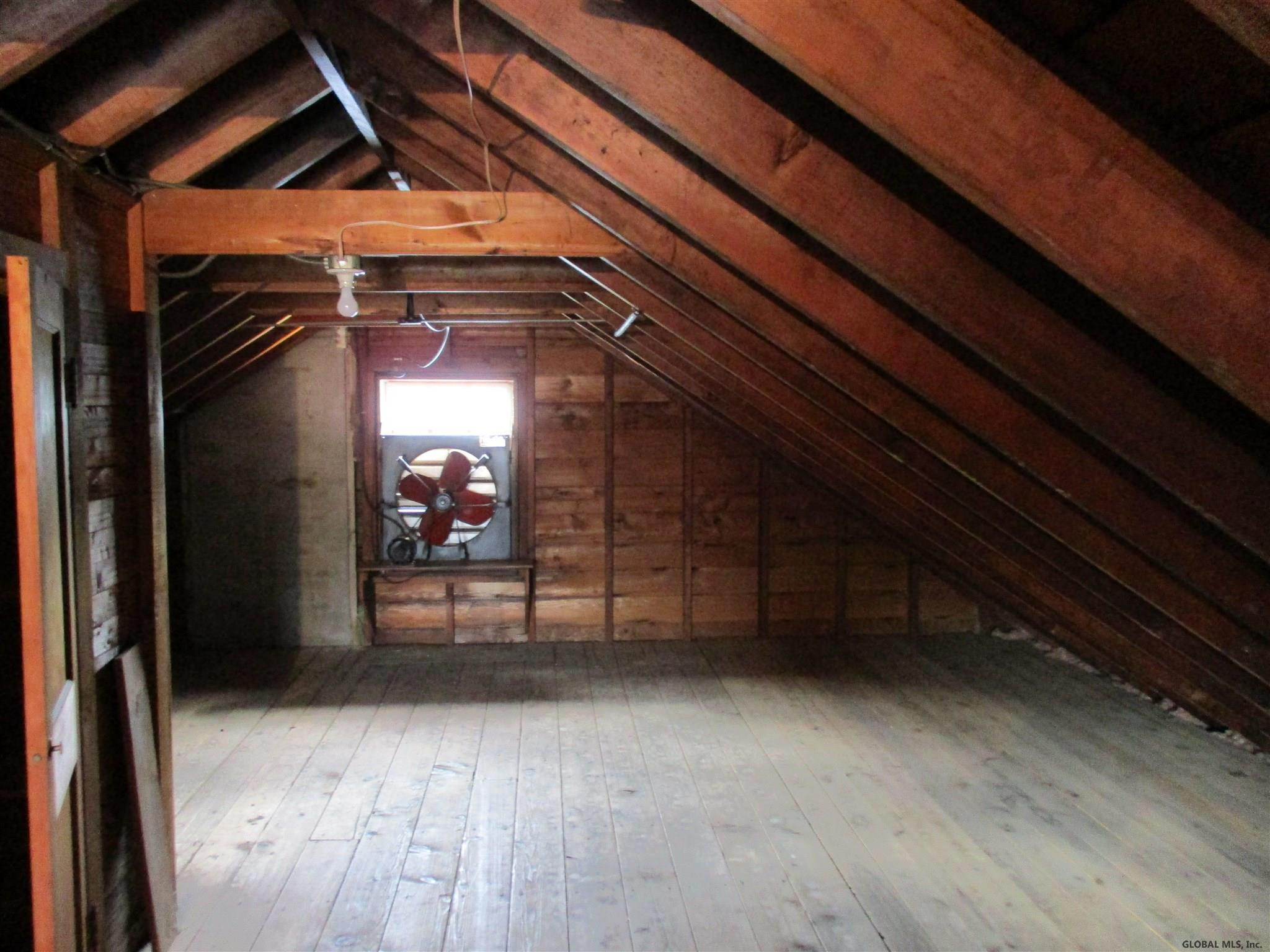 20 Clarendon Road Albany, NY 12203 - Photo 29 of 37 Photo 34