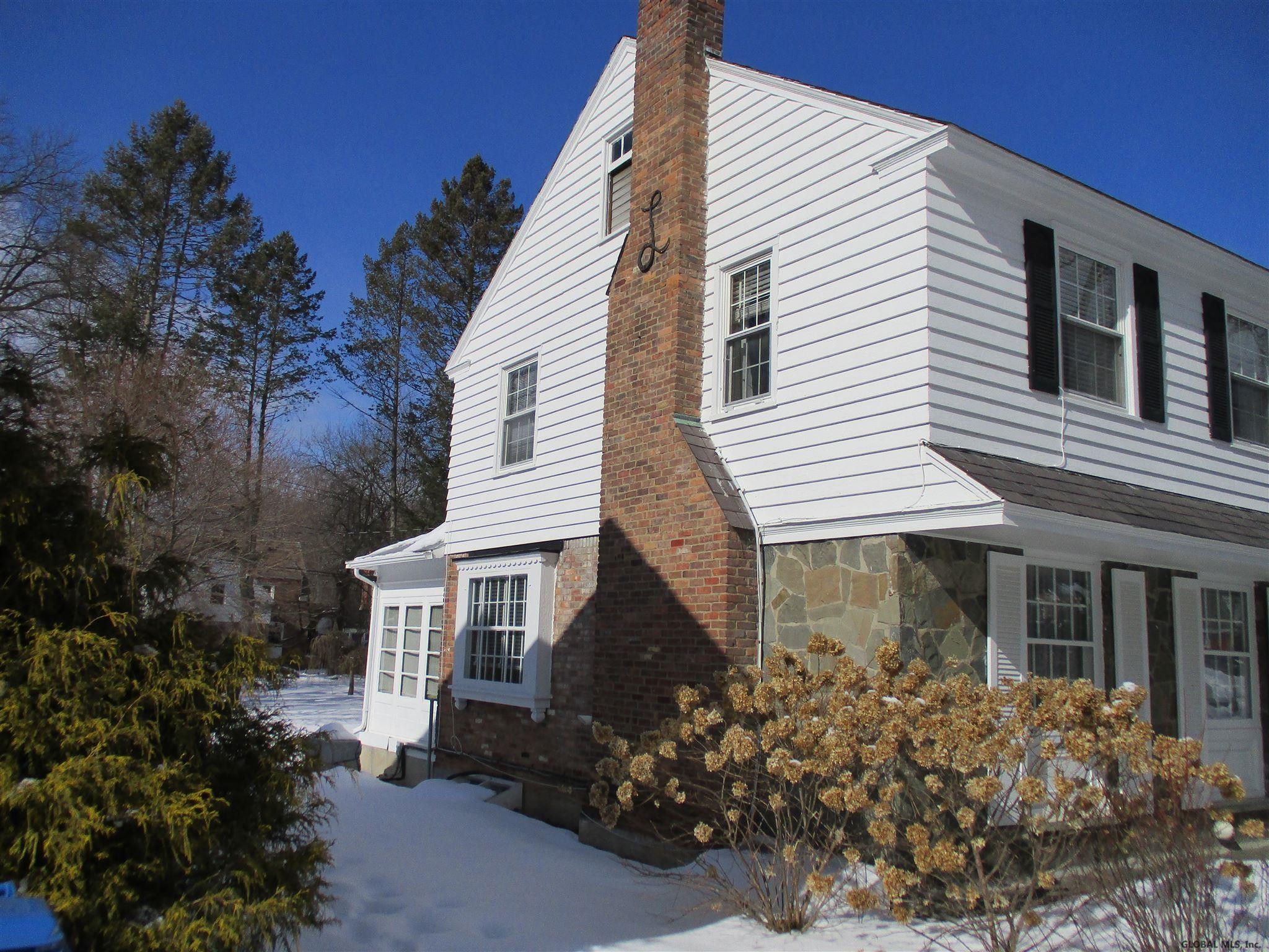 20 Clarendon Road Albany, NY 12203 - Photo 3 of 37 Photo 3