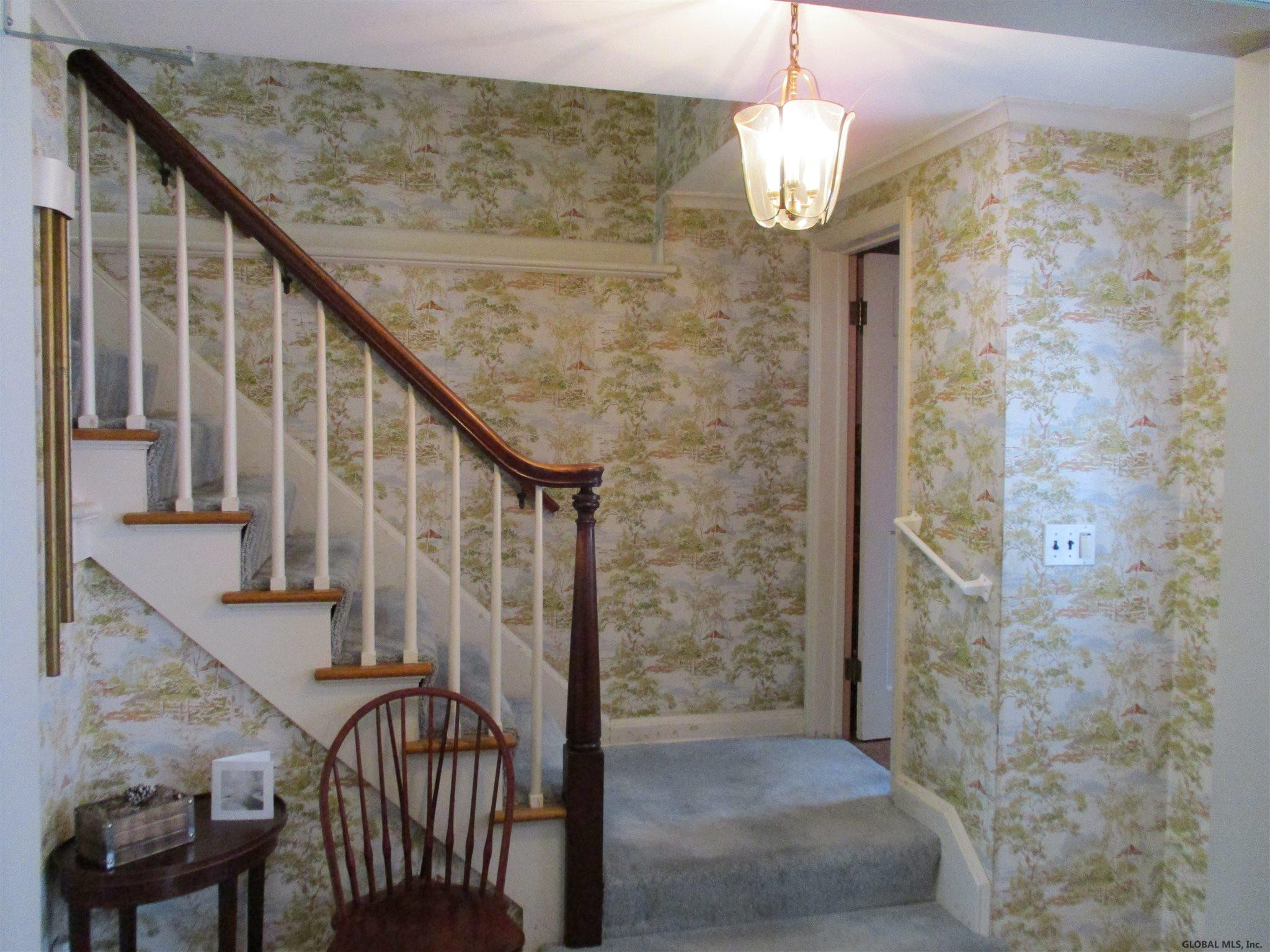 20 Clarendon Road Albany, NY 12203 - Photo 6 of 37 Photo 7