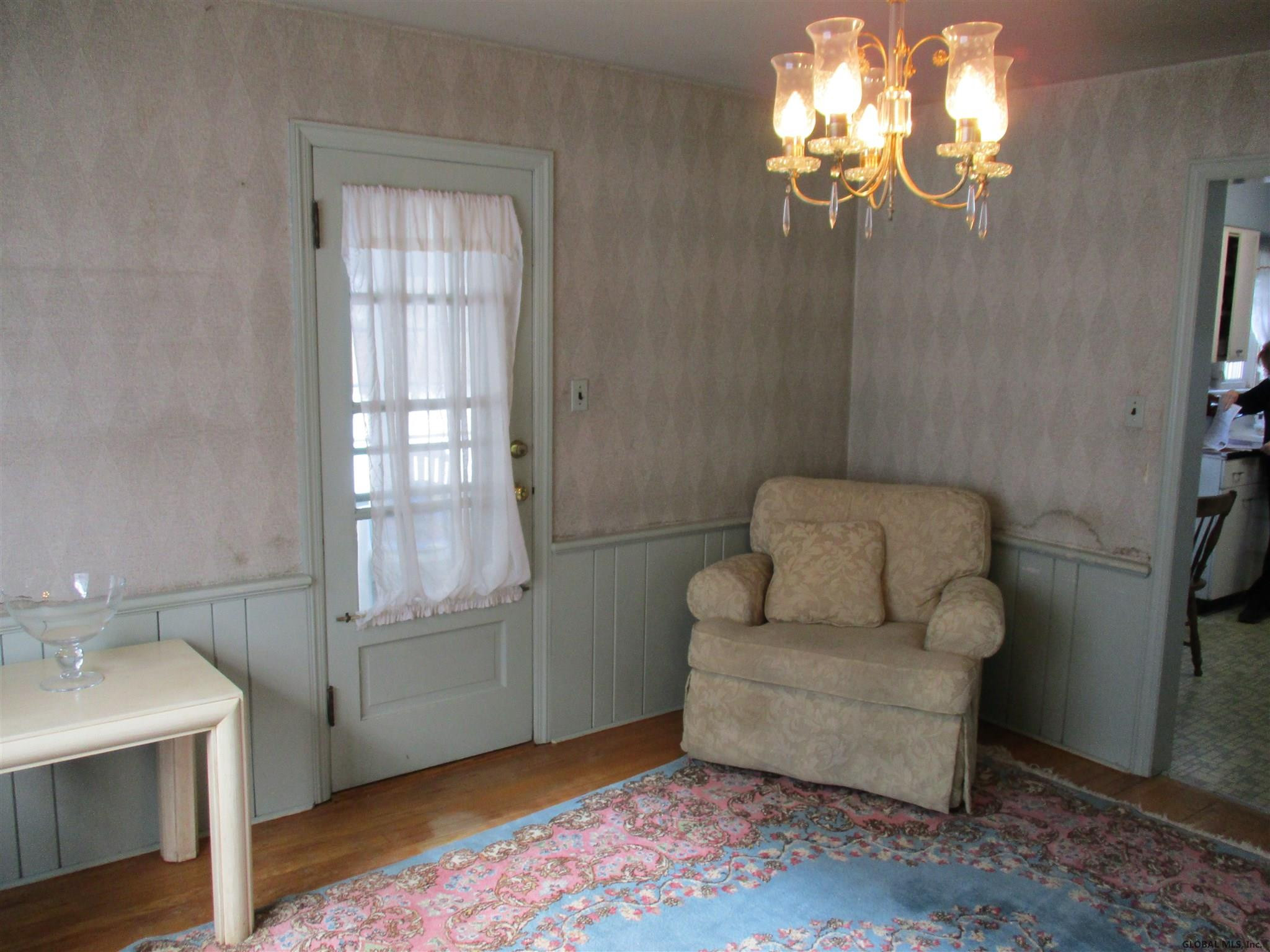 20 Clarendon Road Albany, NY 12203 - Photo 8 of 37 Photo 9