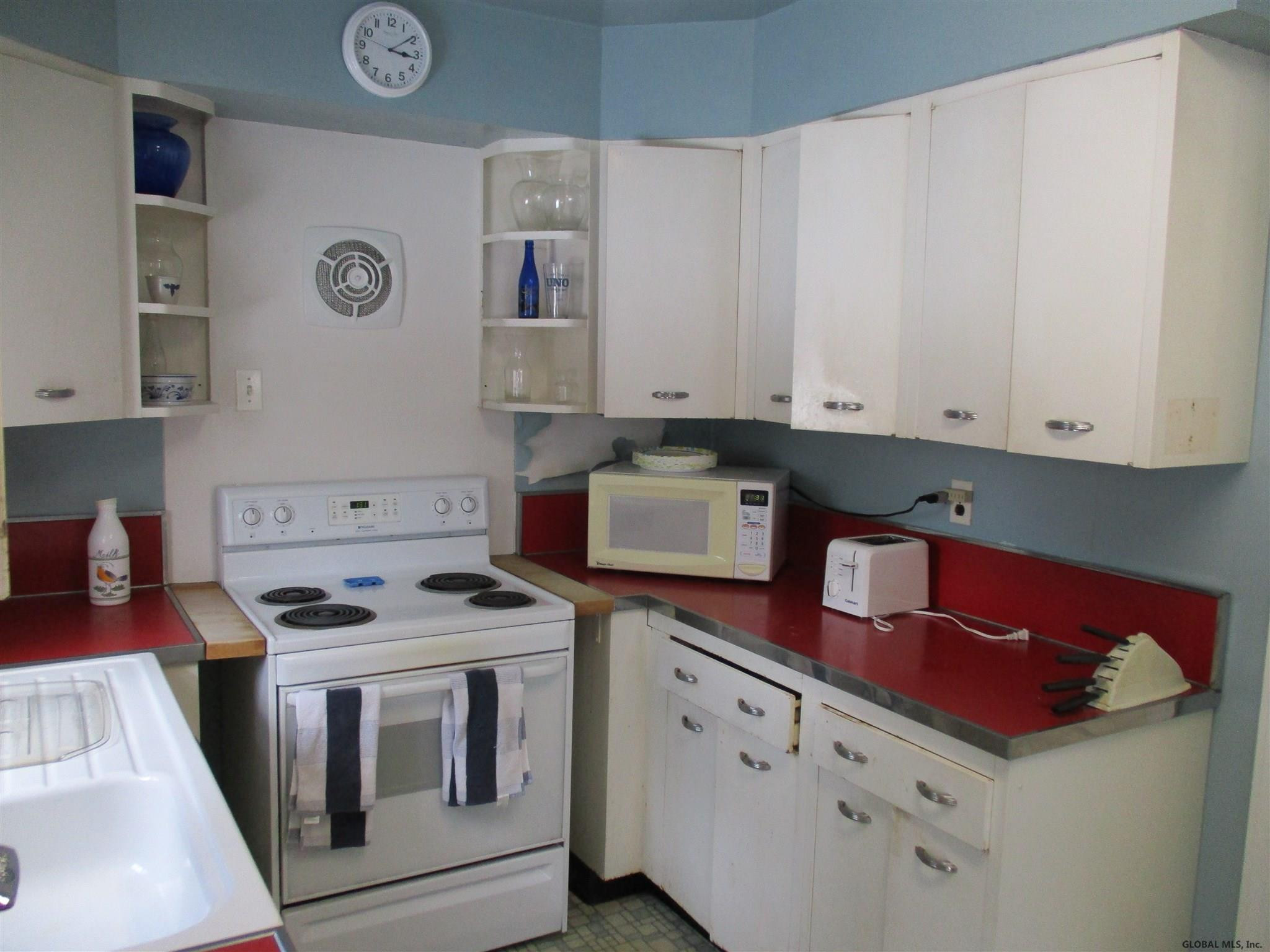 20 Clarendon Road Albany, NY 12203 - Photo 10 of 37 Photo 13