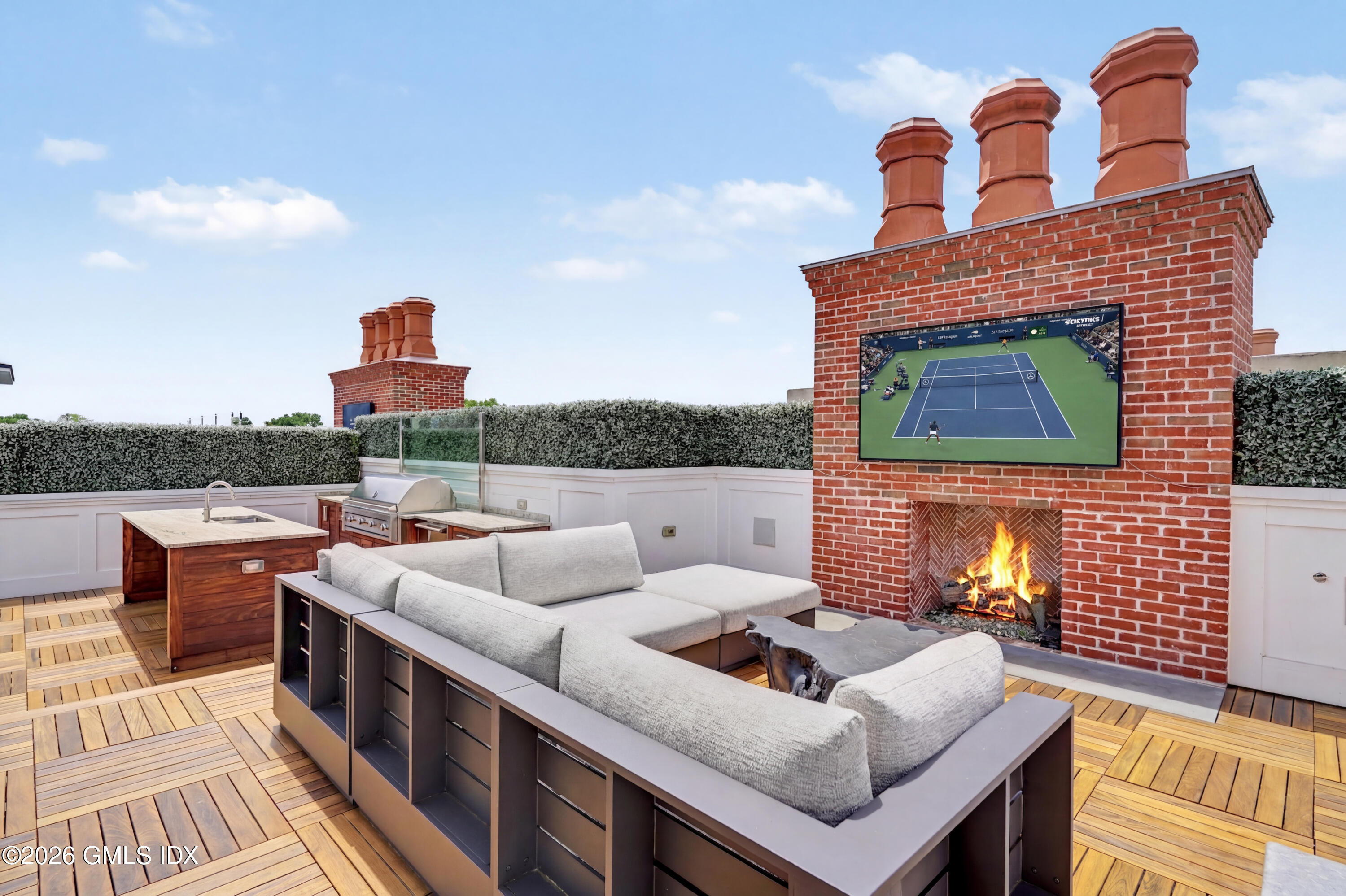2 Oneida Drive, Unit C2 Greenwich, CT 06830 - Photo 2 of 31 Rooftop Lounge Area