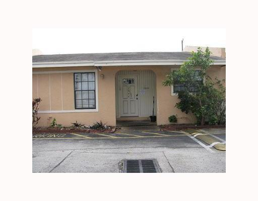 7844 Pembroke Road, Unit 7844 Miramar, FL 33023 - Photo 1 of 1 Exterior Front