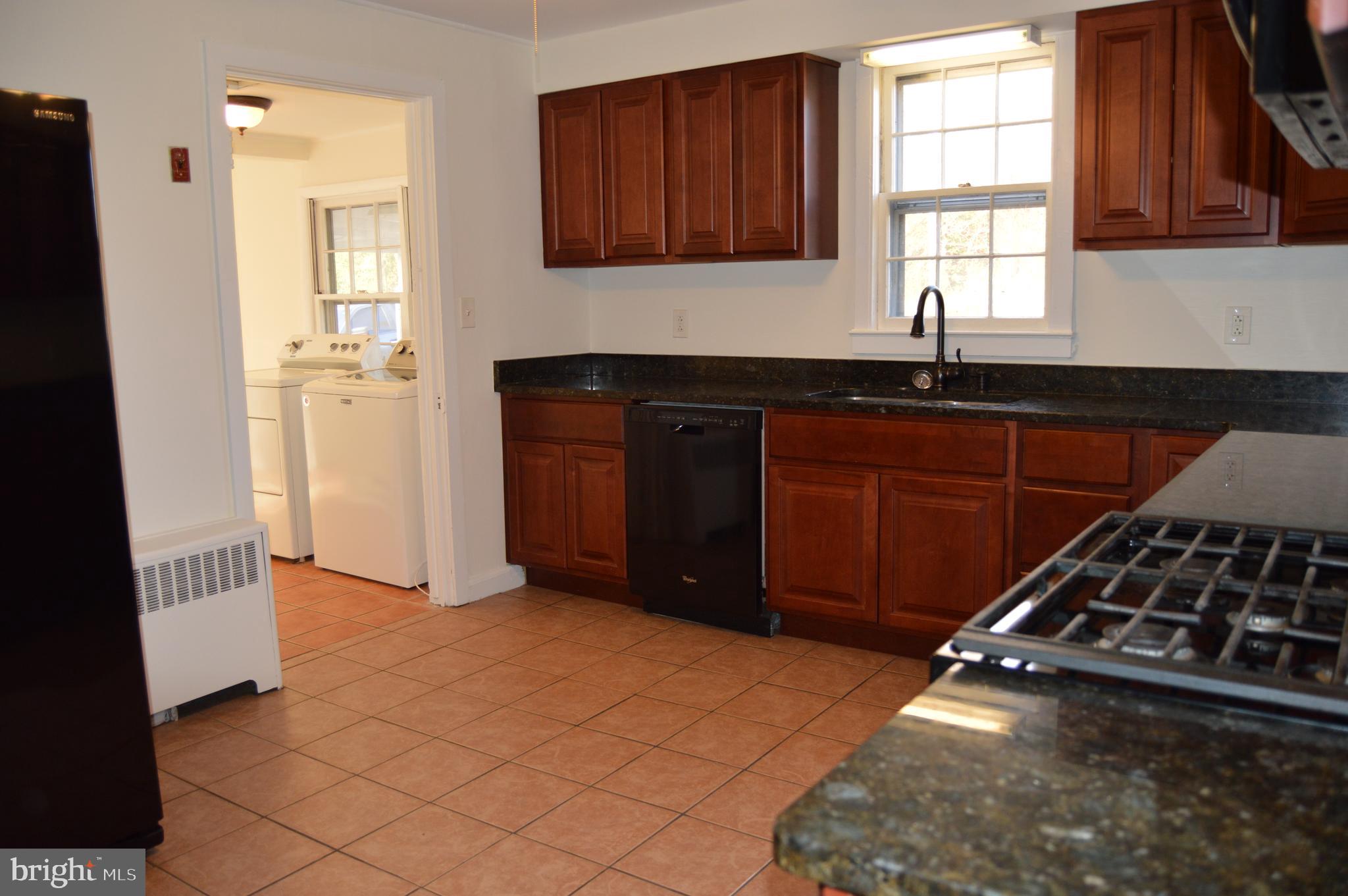 2414 Philadelphia Road Edgewood, MD 21040 - Photo 3 of 31