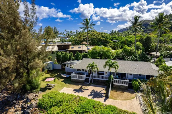 $4,100,000 | 59-621 Ke Iki Road, Unit 1 & 2, Haleiwa, HI 96712